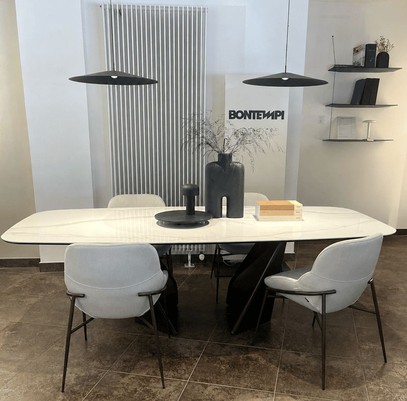 Table KALEIDO chaises AMELIE